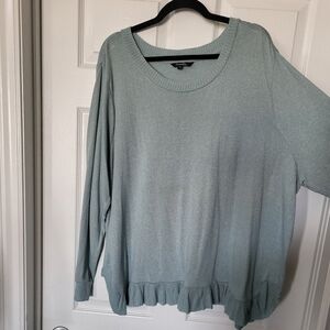 Comfortable and really nice 4XL sweater with very pretty frieze at the bottom
